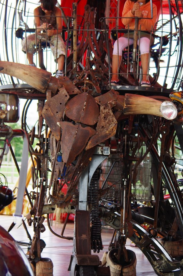 Le Manege Carre Senart concu par Francois Delaroziere 060.jpg